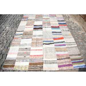 พรมวินเทจขนาด 5.5x7.5 ฟุต พรมปะติดปะต่อ พรมขอบสีเบจ ทำจากขนสัตว์ - Product Image 1