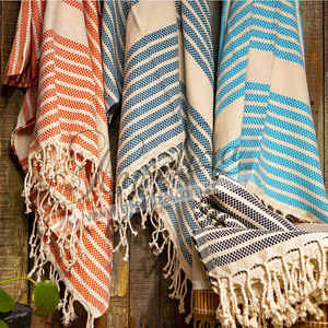 Fábrica al por mayor algodón Peshtemal Toallas de playa Stonewashed Vintage ligero con borlas textura suave diseños a rayas - Product Image 1