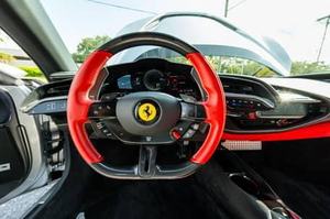 ขายด่วน รถสปอร์ต Ferrari SF90 Stradle 986 ปี 2024 ยูโร 6 เกียร์อัตโนมัติ เบาะหนัง สภาพดีเยี่ยม - Product Image 6