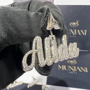 Colgante de Lujo Personalizado con Nombre, Plata S925 Bañada en Oro, Joyería Fina con Diamantes VVS Certificados IGI, Diseño Peace Channel - Product Image 4