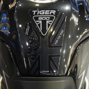 Adesivo Protettivo per Serbatoio Compatibile con Triumph Tiger 900 RALLY PRO, Copertura per Area Serbatoio Moto - Product Image 1