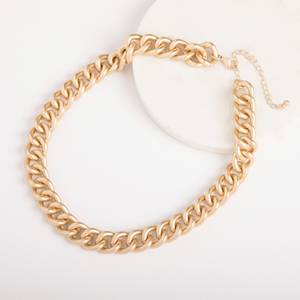 Collier de chaîne pour femme de meilleure qualité avec forme de bande plaquée or en argent sterling 925 beaux bijoux cadeau spécial pour femme. - Product Image 1