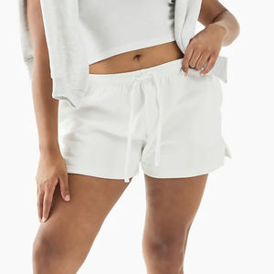 Vente en gros de shorts d'été décontractés pour femmes, logo imprimé DTG personnalisé, short pour femme de haute qualité, poids lourd 380 g/m² - Product Image 3