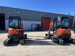 Nouvelles mini-excavatrices Kubota U27-4 de 2 tonnes et 2,6 tonnes avec pince hydraulique et accessoires marteau hydraulique à vendre - Product Image 3