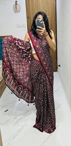 Bandana estilo étnico de seda suave Semi Gajji estampado digital elegante patrón floral - Product Image 4