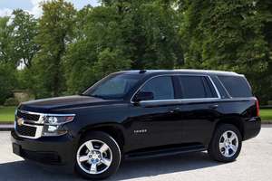 รถเชฟโรเลต ทาโฮ LT ปี 2022 ขับเคลื่อน 4 ล้อ SUV 7 ที่นั่ง เครื่องยนต์เทอร์โบ เกียร์อัตโนมัติ เบาะหนัง หลังคาซันรูฟแบบพาโนรามา - Product Image 4