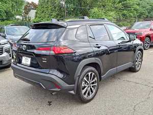 Corolla Cross XLE AWD SUV 2023 USADO EN BUEN ESTADO con Asientos de Cuero Oscuro, ACC, Volante a la Izquierda, Neumáticos R18, Transmisión Automática - Product Image 2