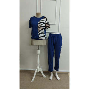 Women'<b>s</b> Short-Sleeve Crew Neck Zebra Print <b>Blouse</b> <b>and</b> Pants Two-Piece Set, 34968 - Saks Blue - Product Image 4