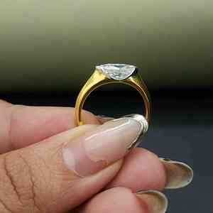 Adorable bague de fiançailles unisexe pour femme, coupe marquise, 2,25 carats, moissanite certifiée IGI, plaqué or 14 carats, sertissage pavé, tendance - Product Image 6