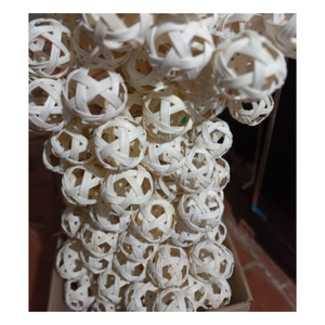 ลูกบอลหวายสไตล์โบฮีเมียนของตกแต่งบ้านแบบทอมือโดยใช้วัสดุธรรมชาติเหมาะสำหรับการตกแต่งภายในที่อบอุ่นและเป็นมิตรต่อสิ่งแวดล้อม - Product Image 1