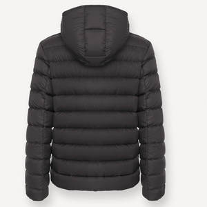 Chaqueta Acolchada Personalizada para la Temporada de Invierno, Chaqueta Negra Ligera para Hombre de Alta Demanda con Impresión de Logotipo OEM - Product Image 3