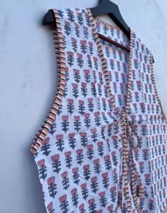 Handmade <b>Women's</b> Cotton Dori Vest Floral Printed V-Neck <b>Waistcoat</b> Comfortable Short Length Front Open Design <b>Knitted</b> Logo Winter - Product Image 3