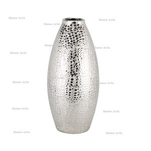 Vase en aluminium de qualité supérieure, taille et forme personnalisées, vase à fleurs pour la décoration de mariage et d'événements - Product Image 1