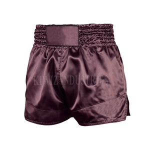 2024 nouveauté hommes Muay Thai Satin Shorts qualité supérieure vêtements doux pour la lutte et la lutte motif solide avec Logos - Product Image 1