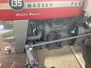 รถแทรกเตอร์ล้อยาง Massey Ferguson 135 40 แรงม้า รุ่นยอดนิยม พร้อมปั๊มเครื่องยนต์และลูกปืน - คุณภาพพรีเมียม จัดส่งรวดเร็ว - Product Image 6