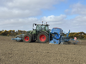 Precio barato Alta eficiencia Fácil operación 724 VARIO Fendt Tractores 4wd 4X4 120hp 140HP Máquina y equipo agrícola al por mayor - Product Image 6