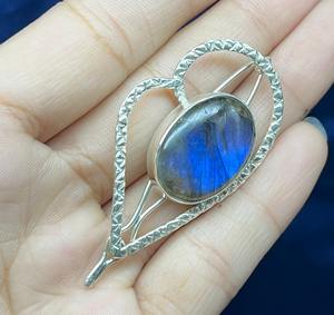 Broches de plata labradorita, broche de plata de piedras preciosas de labradorita hecho a mano bufanda celta pin Boho broche de bufanda de plata - Product Image 2