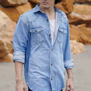 Camisa de Algodón de Diseño Personalizado OEM, Tejido Satinado para Hombre, Estilo Urbano Moderno 2025, Transpirable, de Fibra de Bambú, Informal - Product Image 4