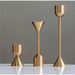 Support de bougie en métal noir mat élégant à 4 têtes, candélabre moderne pour la décoration de table de mariage, d'événements, de fêtes et de dîners - Product Image 2