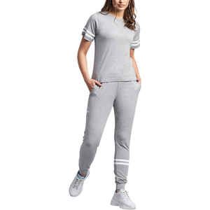 INDEX APPAREL ชุดวอร์มผู้หญิงสีเทา แขนสั้น คอกลม กางเกงขายาว สีพื้น ระบายอากาศได้ดี สวมใส่สบายในฤดูใบไม้ผลิ - Product Image 3