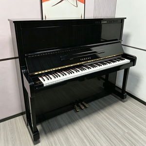 Yamanas MX100MR Disklavier Upright Piano 88 Keys Weighted <b>Keyboard</b> Classic Style Black Finish Floor Mount Solid Wood - Product Image 1