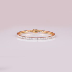 Bracelet de luxe en argent sterling taillé en diamant de laboratoire pour femme Nouveau design personnalisé Bracelet à breloques classique Cadeau d'anniversaire parfait - Product Image 1