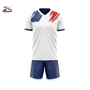 Uniforme de fútbol personalizado al por mayor logotipo personalizado hecho en Pakistán - Product Image 5