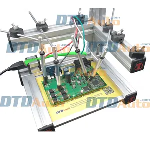 PCB dissaldare l'abilità dell'uso del toolkit di saldatura con dispositivi di lettura o misurazione dei dati o programmatori di chiavi intelligenti