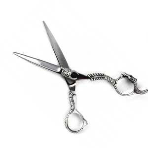 กรรไกรสแตนเลสมังกรแบบมืออาชีพจากเยอรมันด้ามจับมังกรที่วางนิ้วที่ปลายแหลมสีเงินมีสไตล์ - Product Image 4