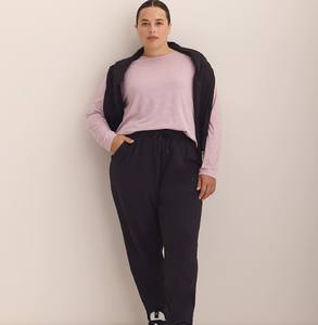 Pantalones de Jogger informales de talla grande para mujer Cintura elástica Logotipo personalizado Ropa de gimnasio Cintura media OEM ODM Directo de fábrica al por mayor de gran tamaño - Product Image 4