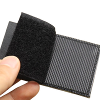 Patch personnalisé en tissu réfléchissant découpé au laser en forme de cœur, haute qualité, fixation auto-agrippante ou à coudre pour vêtements et chapeaux 2025