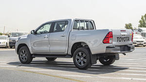 Camioneta camioneta Clean Silver TOYO_TA HILUX DC 2.4L V4 2022 de segunda mano - Product Image 3