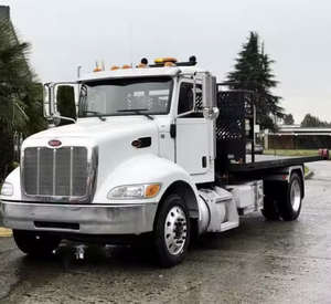 ดีที่สุด!! ราคาขายส่ง รถบรรทุก Peterbilt 330 มือสอง ปี 2020 แบบพื้นเรียบ 16 ฟุต พร้อมระบบ Roll-Off Hook Truck พวงมาลัยซ้าย/ขวา ไมล์น้อย จัดส่งทั่วโลก - Product Image 2