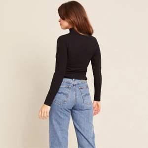 Camisa de cuello alto de algodón personalizada OEM para mujer Top clásico de cuello alto perfecto para capas en invierno - Product Image 4