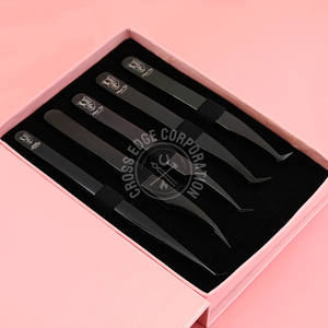 Pinzas para Extensión de Pestañas con Logotipo Personalizado, Punta de Fibra Curva Clásica, Punta Fina en X, Agarre de Diamante 45 Boot Volume, Antideslizantes - Product Image 1