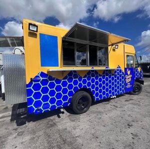 Camión de Comida de Fibra de Vidrio de la Mejor Calidad, Diseño Naranja y Negro, Vehículo Comercial para Catering con Ventana de Servicio - Product Image 5