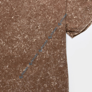 เสื้อยืดแขนสั้นลำลองผู้ชายผ้าฝ้ายแท้ 100% ซักย้อมสีแบบแอซิดวอช ระบายอากาศได้ดี แห้งเร็ว เป็นมิตรกับสิ่งแวดล้อม รับผลิตตามสั่งพร้อมสกรีนโลโก้ขายส่ง - Product Image 6