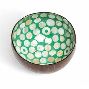 Tazón de Cáscara de Coco con Incrustaciones de Nácar, Artesanía Natural Hecha a Mano para Servir Alimentos y Decoración de Mesa, de Vietnam - Product Image 3