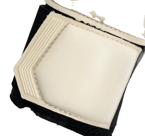 Gants de gardien de but en cuir de haute qualité, ajustables, à lacets, doigts complets, respirants, légers, résistants à l'usure, vente en gros - Product Image 5