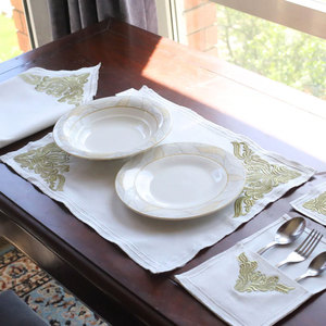 Nappe de table en lin tissé écologique antidérapante personnalisée en gros, or royal - Nappe de table brodée, couleurs unies - Product Image 4