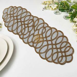 Chemin de table perlé décoratif fait à la main-Design brodé de luxe moderne marron et blanc pour la décoration de mariage - Product Image 1