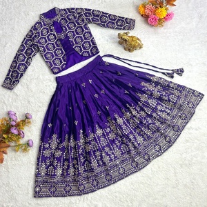Magnifique soie Chinon avec broderie de paillettes pour enfants Lehenga Choli Fabricant de Surat au taux le plus bas - Product Image 4