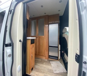 OFERTA: Autocaravana C-o-a-c-h-m-e-n G-a-l-l-e-r-i-a 24FL 2024 Usada, Lista para la Venta - Product Image 4