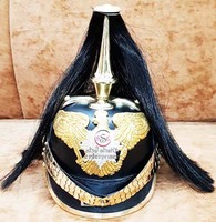 Casque allemand Pickelhaube en cuir avec emblème d'aigle en laiton et plume de crin, fait main, objet militaire de collection, pour déguisement historique