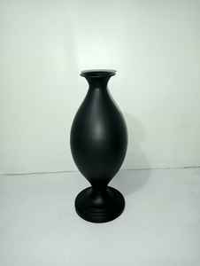 Florero de metal para decoración del hogar, el epítome de la clase y la creatividad, hecho para mejorar sus interiores con estilo y sustancia - Product Image 4