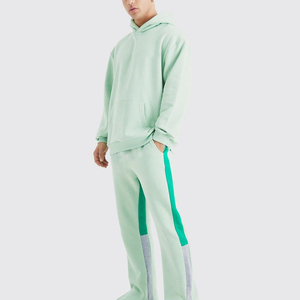 Chándal verde menta para hombre con panel gris y Sudadera con capucha de ajuste relajado y conjunto de joggers fabricado por Antique Fashion - Product Image 1