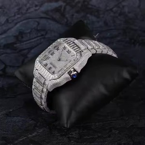 Montre en argent de qualité supérieure sertie de diamants pour la mode et les sorties nocturnes, disponible à un prix abordable en provenance d'Inde - Product Image 1