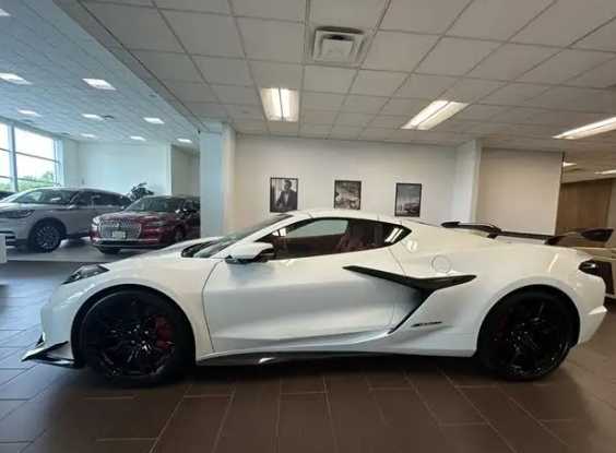 Neatly Used Car 2023 C h E V-r O l E t Corvette Z06 3LZ Coupe RWD Low Mileage Sound Engine and Clean Title for Sale