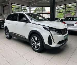 Peugeot 5008 d'occasion, titre propre, 2024 - Product Image 1