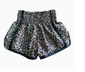 Vente en gros de shorts de boxe de muay-thaï double couche EVA personnalisés de haute qualité pour hommes et femmes SI-BS-027 de fitness MMA durables et écologiques - Product Image 2